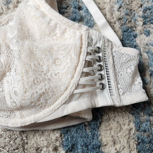 Victoria's Secret Cage Side White Lace Push Up Bra 38DD || EUC - Picture 6 of 13
